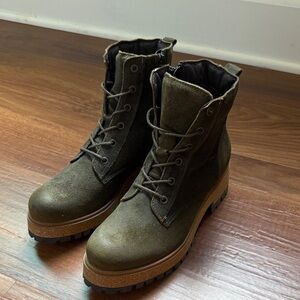 Taos Women’s Rugged Lace-up Main Street Boot